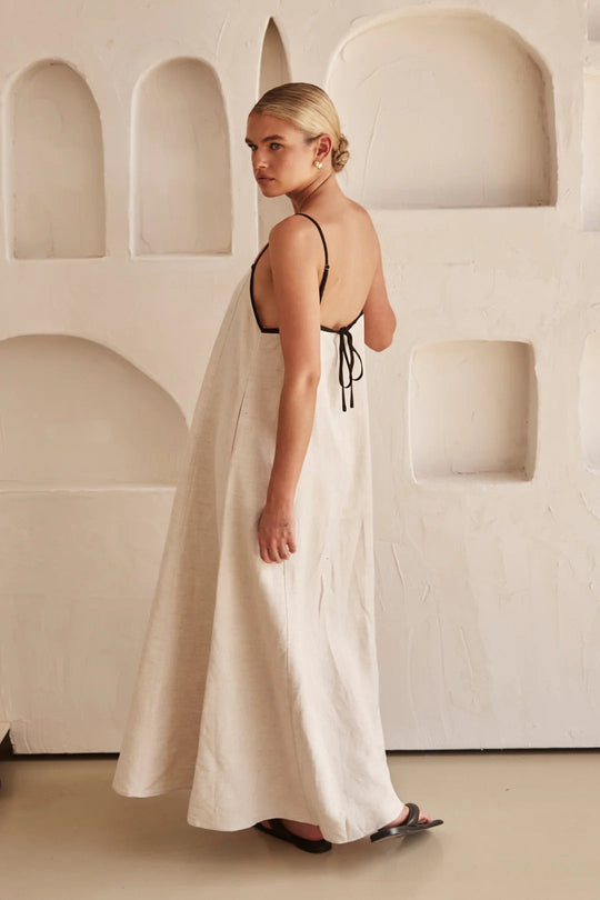 Dames Zwarte Lange Jurk Minimalistische Elegantie met Spaghettibandjes - Emma-6