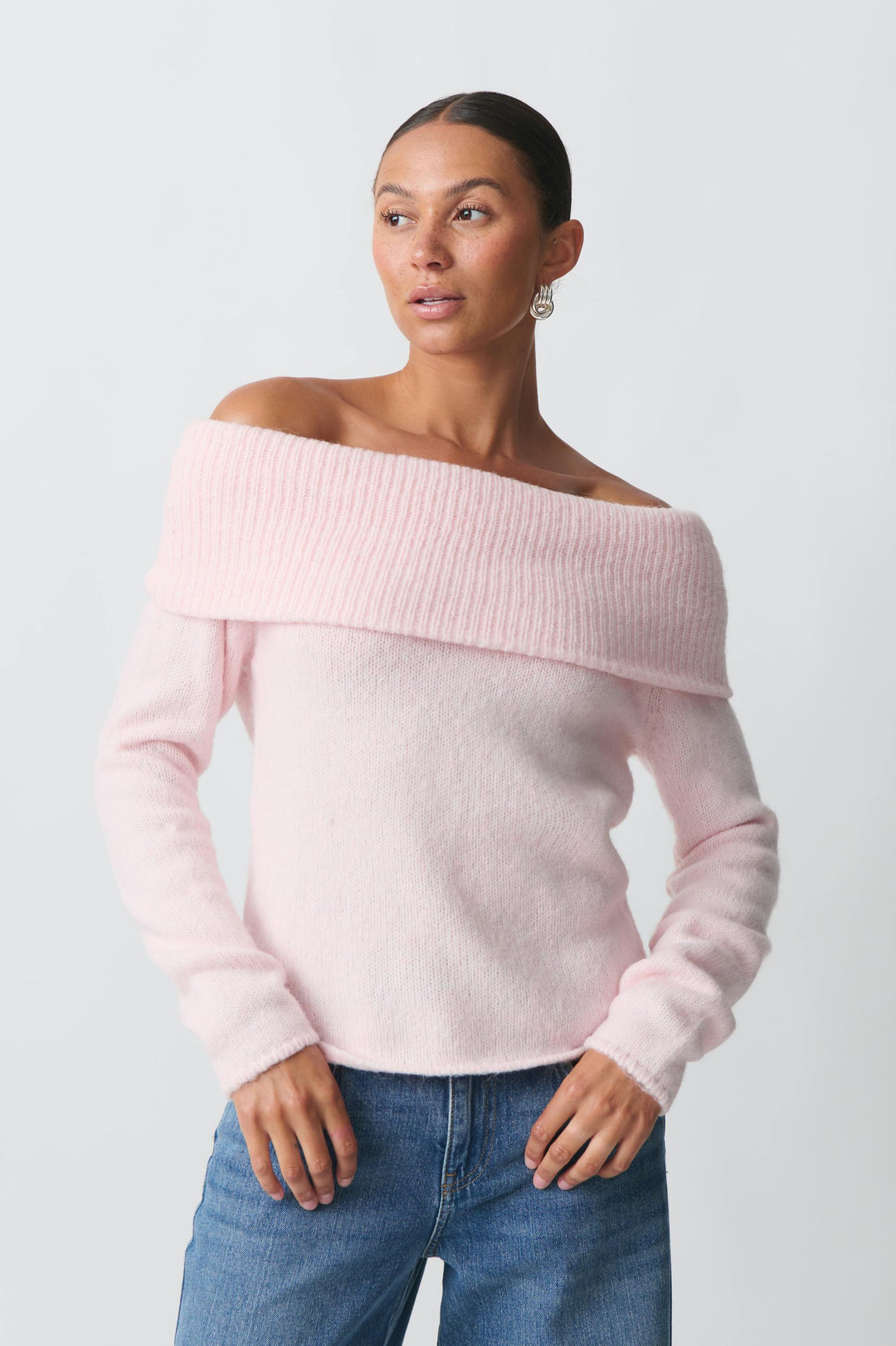 Cosette - Comforttrui met off-the-shoulder schouders