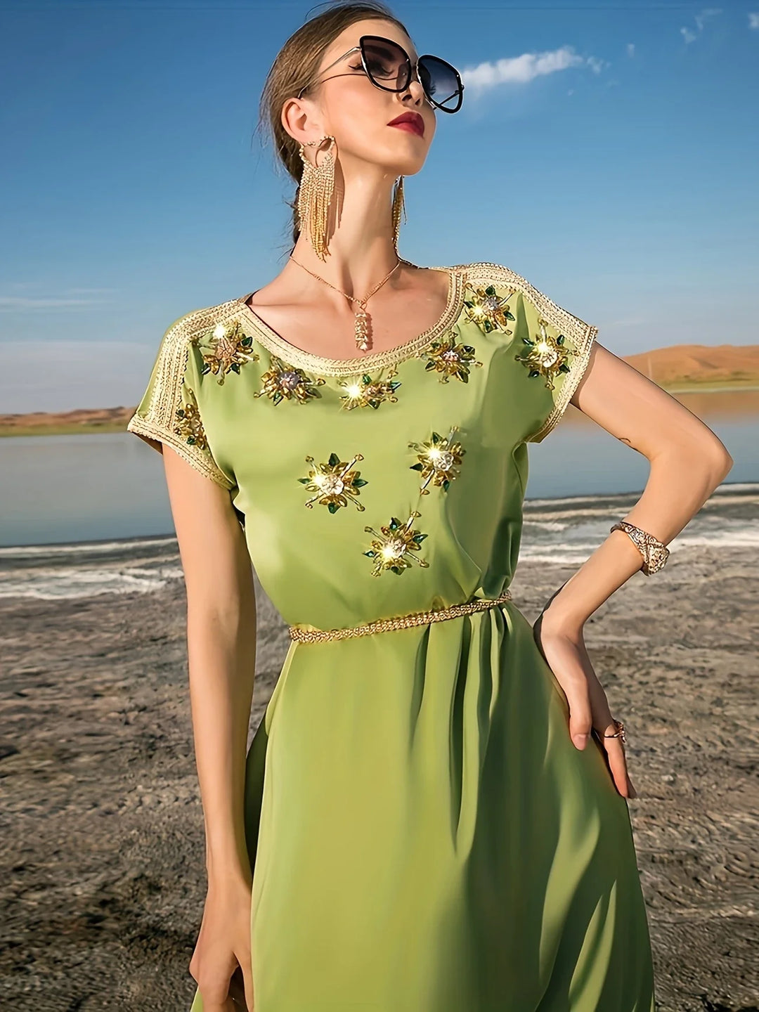 Dames Gala Jurk Avocado Groen Satijn met Strass Steentjes - Elegant Midi Dress-1