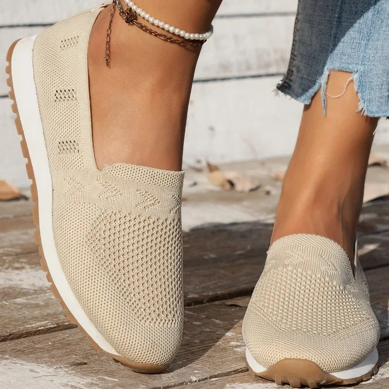 Dames schoenen als instappers met orthopedische ondersteuning